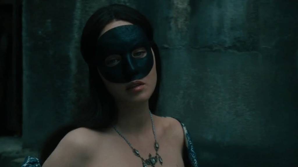 Queen Margot with nude Isabelle Adjani