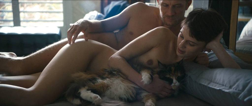 Nude sex scene in Double lover, L'amant double
